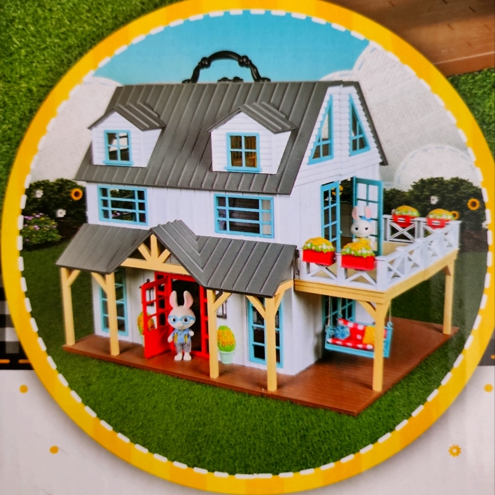 Honey Bee Farmhouse